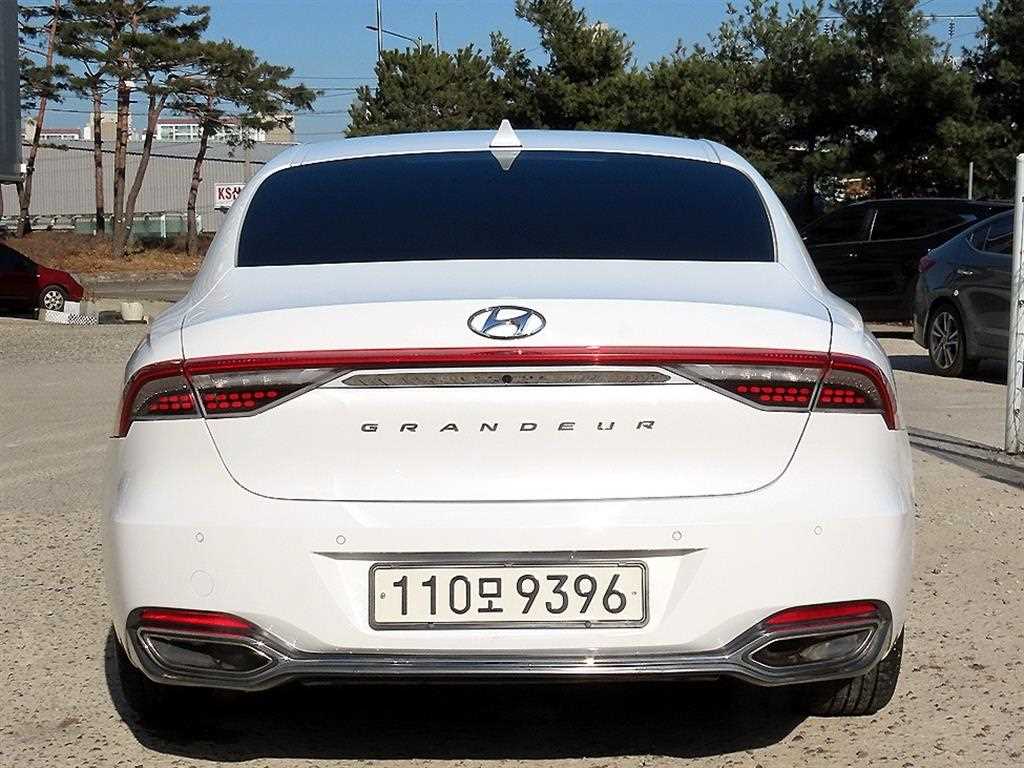 HYUNDAI Grandeur - Vista 4