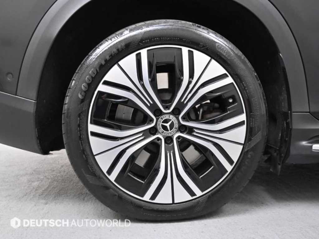 Mercedes Benz EQE - Vista 6