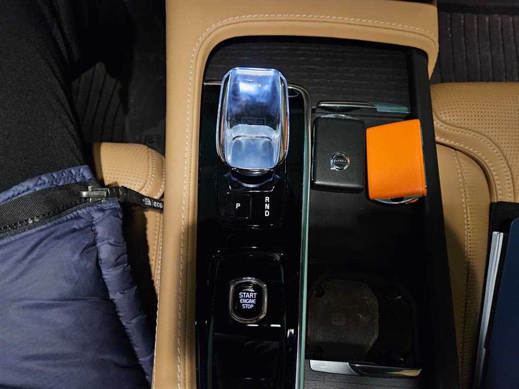 Volvo XC90 2024 Blanco - Importación desde Corea - HF Imports Iquique - Foto 16