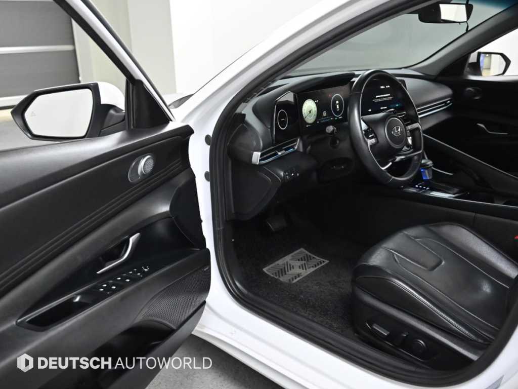 HYUNDAI Avante - Vista 11