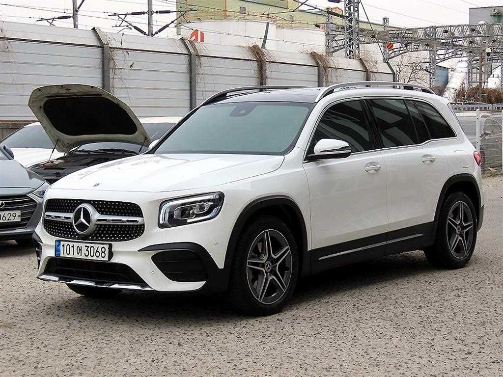 Mercedes Benz GLB Class - Vista 2