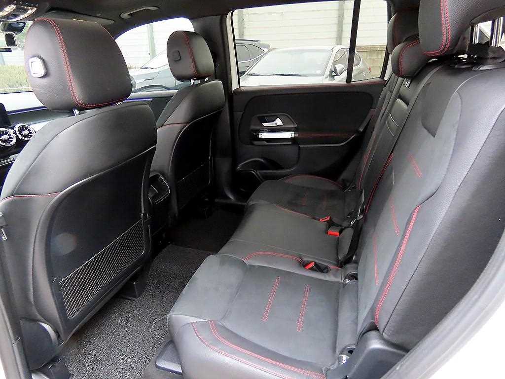 Mercedes Benz GLB Class - Vista 6