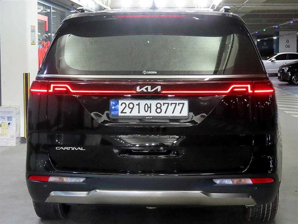 KIA Carnival - Vista 5