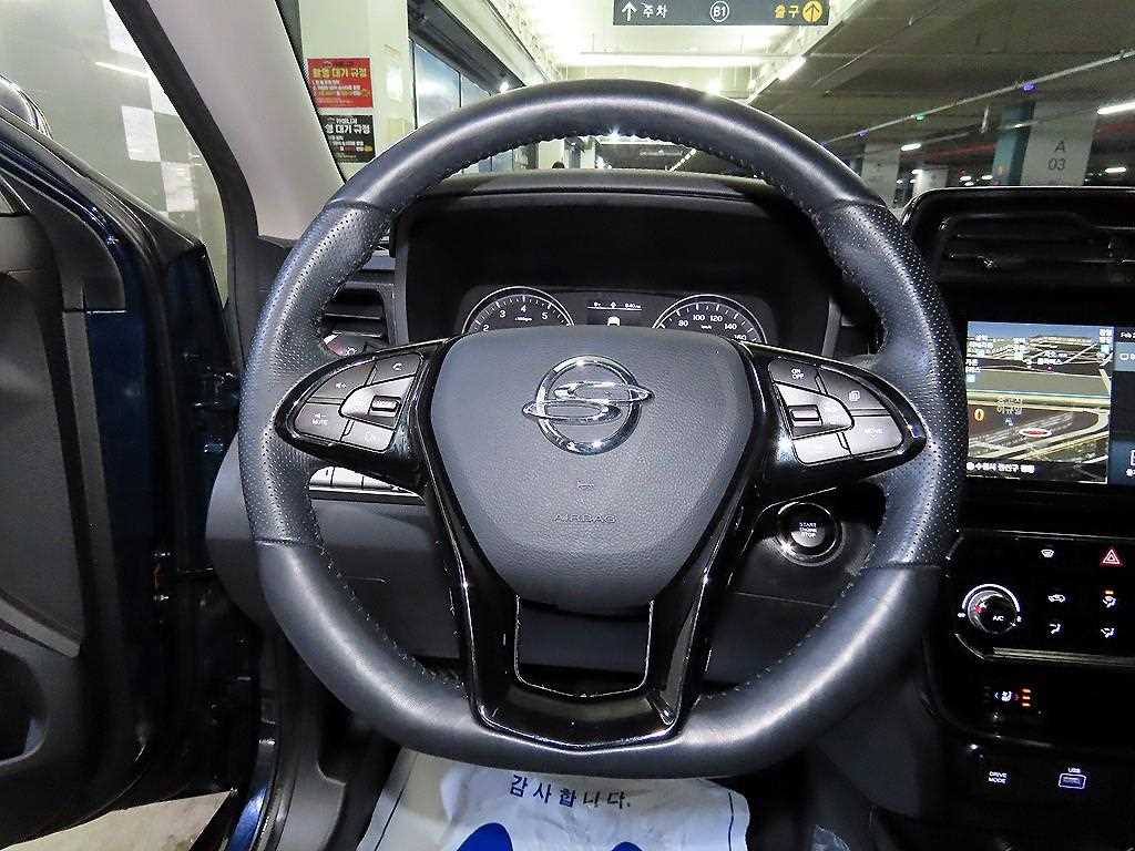 Ssangyong Tivoli - Vista 8