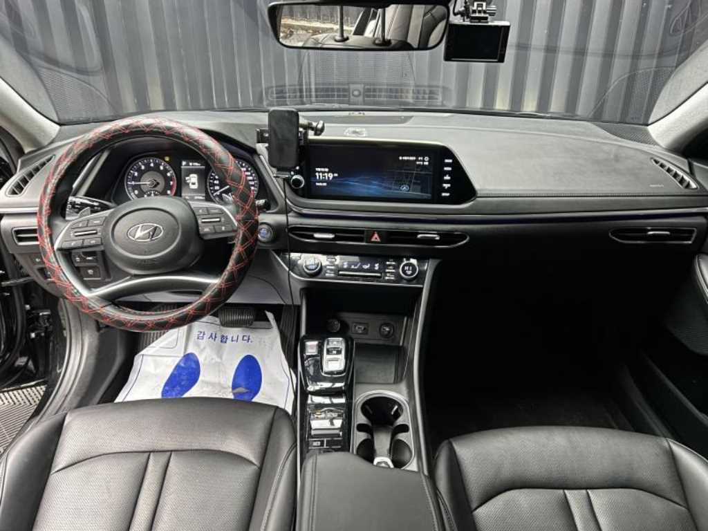 HYUNDAI Sonata - Vista 8