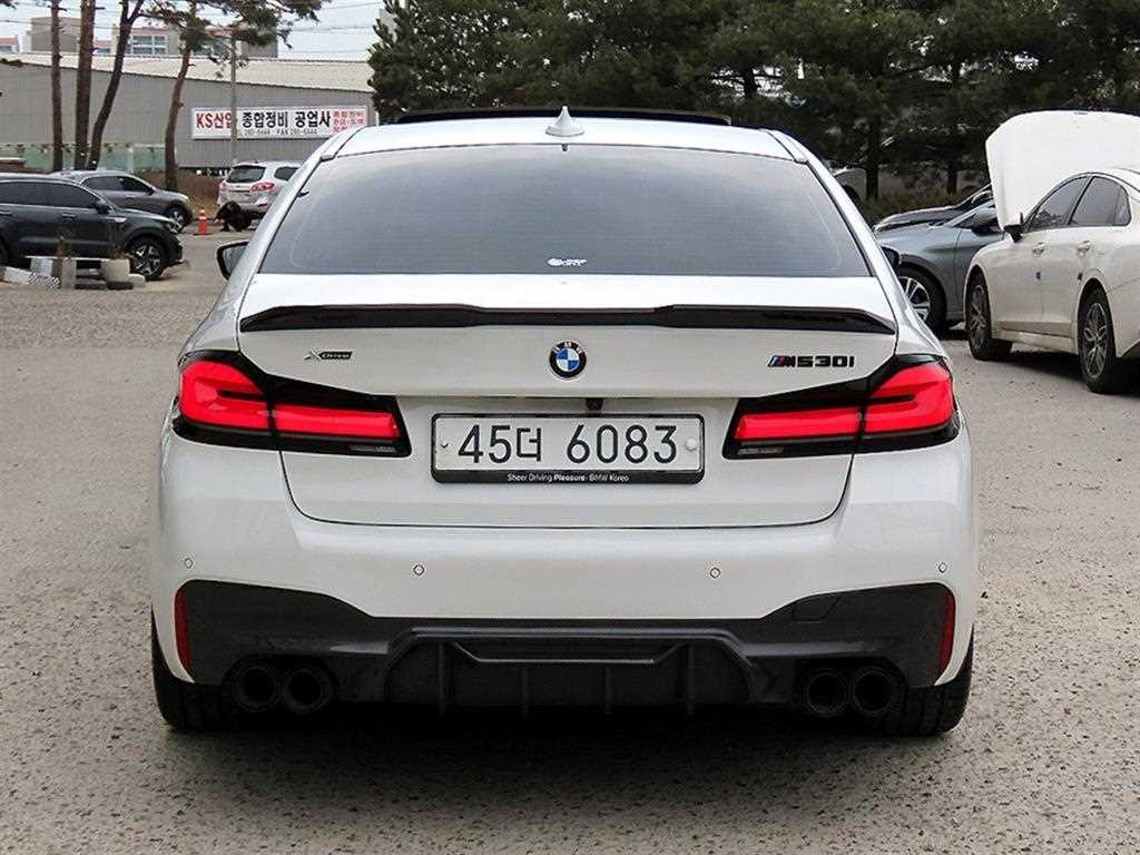 BMW 5 Series - Vista 5