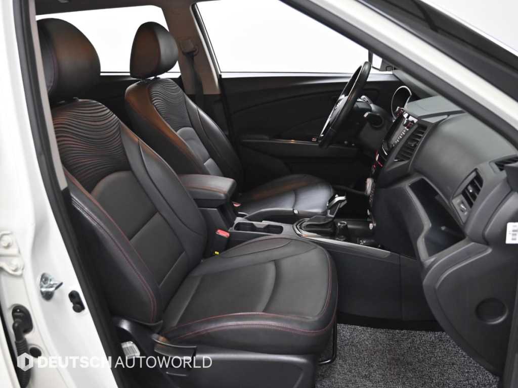 Ssangyong Tivoli - Vista 10