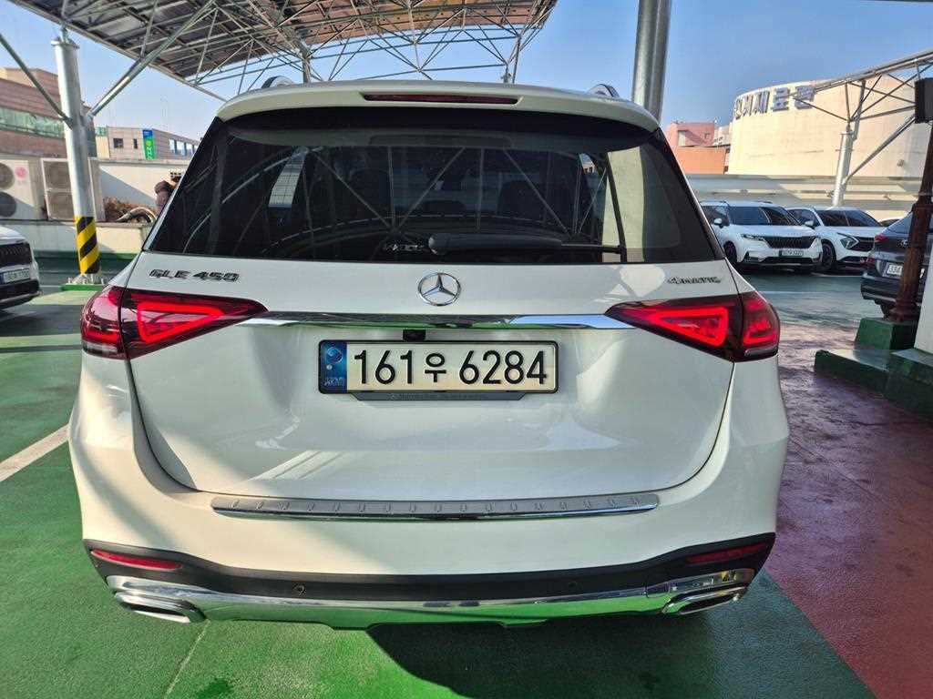 Mercedes Benz GLE Class - Vista 3
