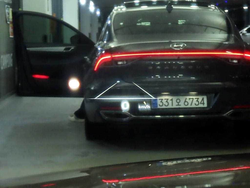 Genesis G80 2025 Negro - Importación desde Corea - HF Imports Iquique - Foto 14