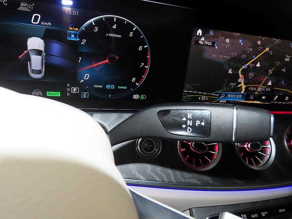 Mercedes Benz E class - Vista 12