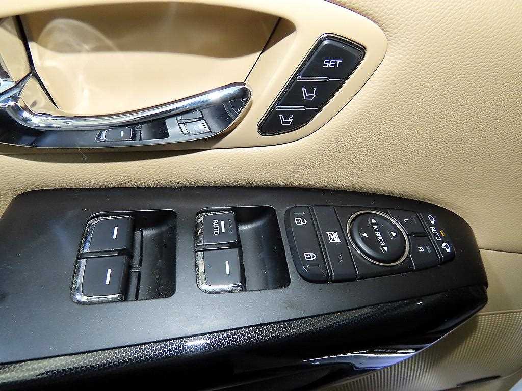 KIA Carnival 2016 Blanco - Importación desde Corea - HF Imports Iquique - Foto 13