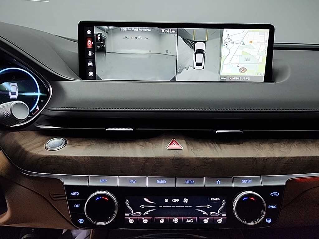 Genesis G80 - Vista 10