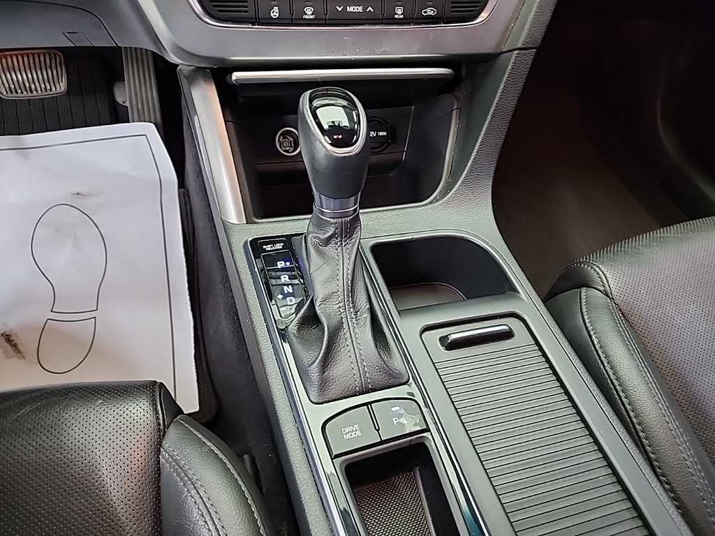 HYUNDAI Sonata - Vista 8