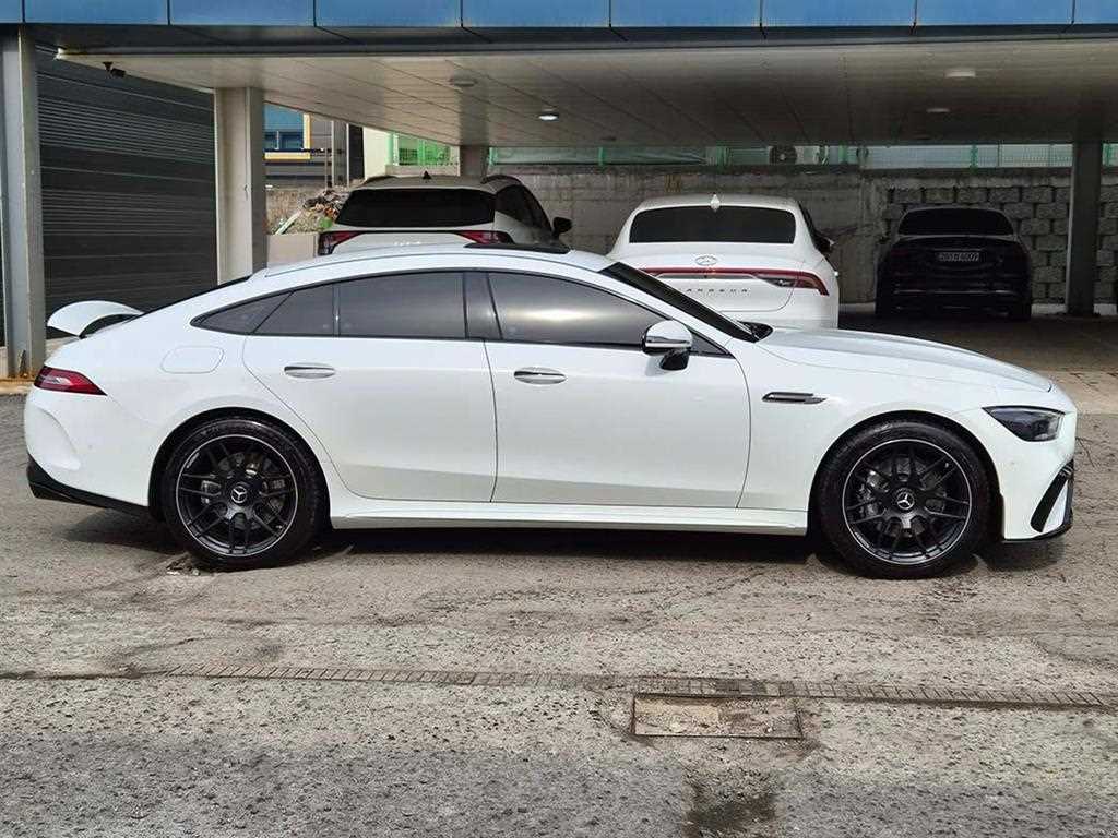 Mercedes Benz AMG GT - Vista 3