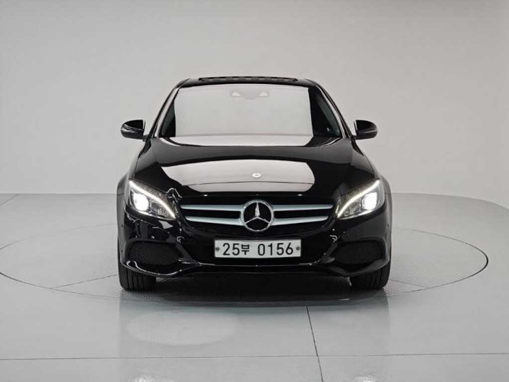 Mercedes Benz C Class 2016 Negro - Importación desde Corea - HF Imports Iquique - Foto 1