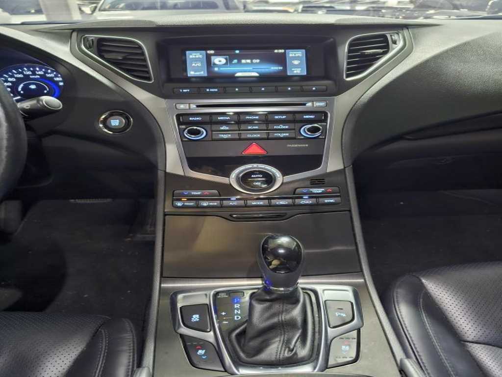 HYUNDAI Grandeur - Vista 11