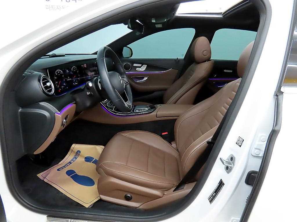 Mercedes Benz E class - Vista 5