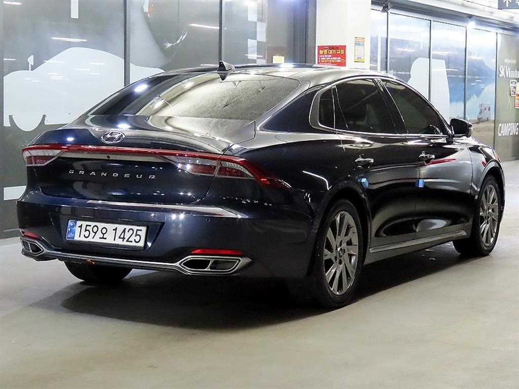 HYUNDAI Grandeur - Vista 4