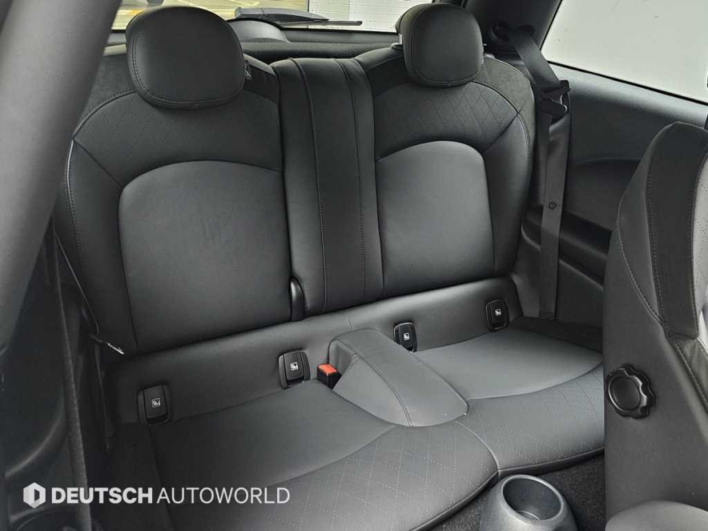 Mini Cooper Electric - Vista 12