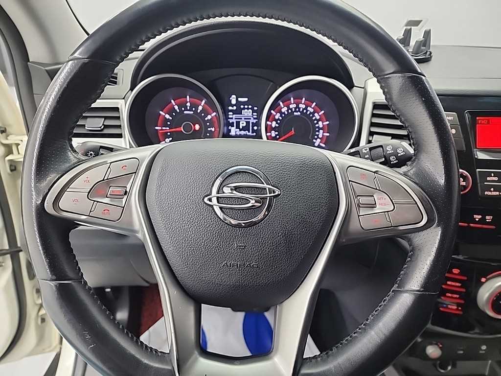 Ssangyong Tivoli - Vista 8