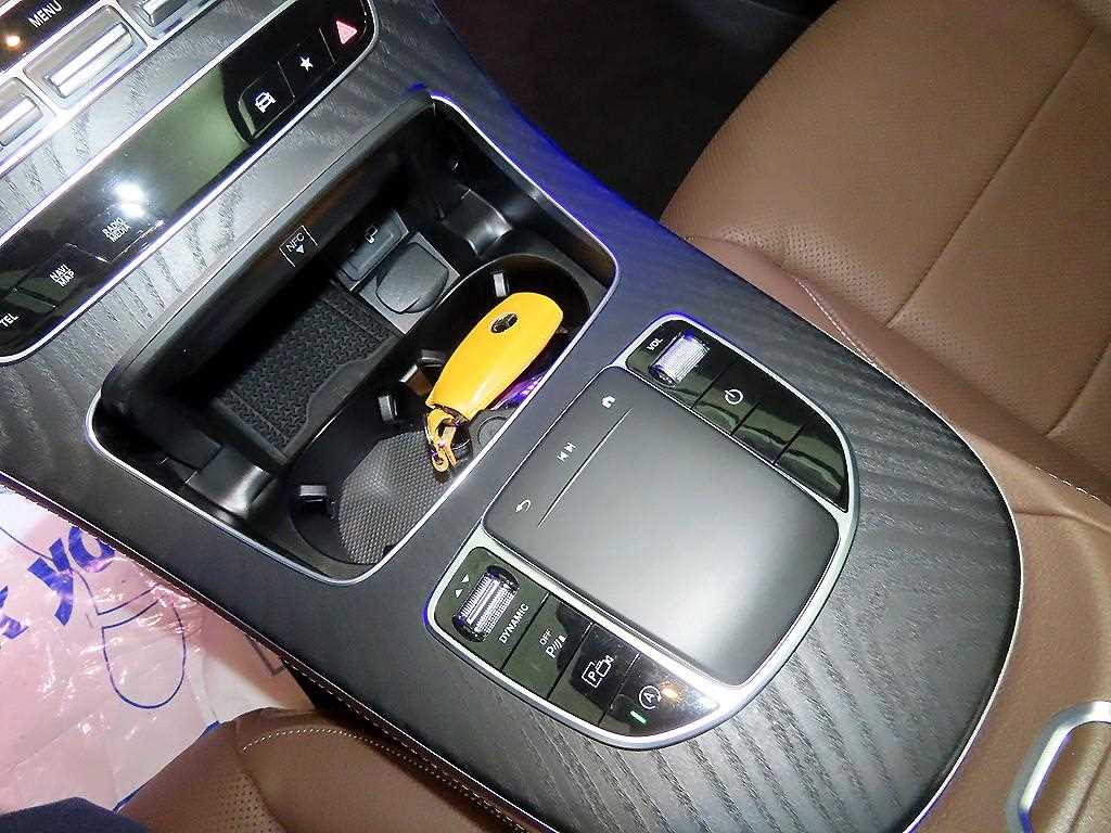 Mercedes Benz E class 2023 Negro - Importación desde Corea - HF Imports Iquique - Foto 13