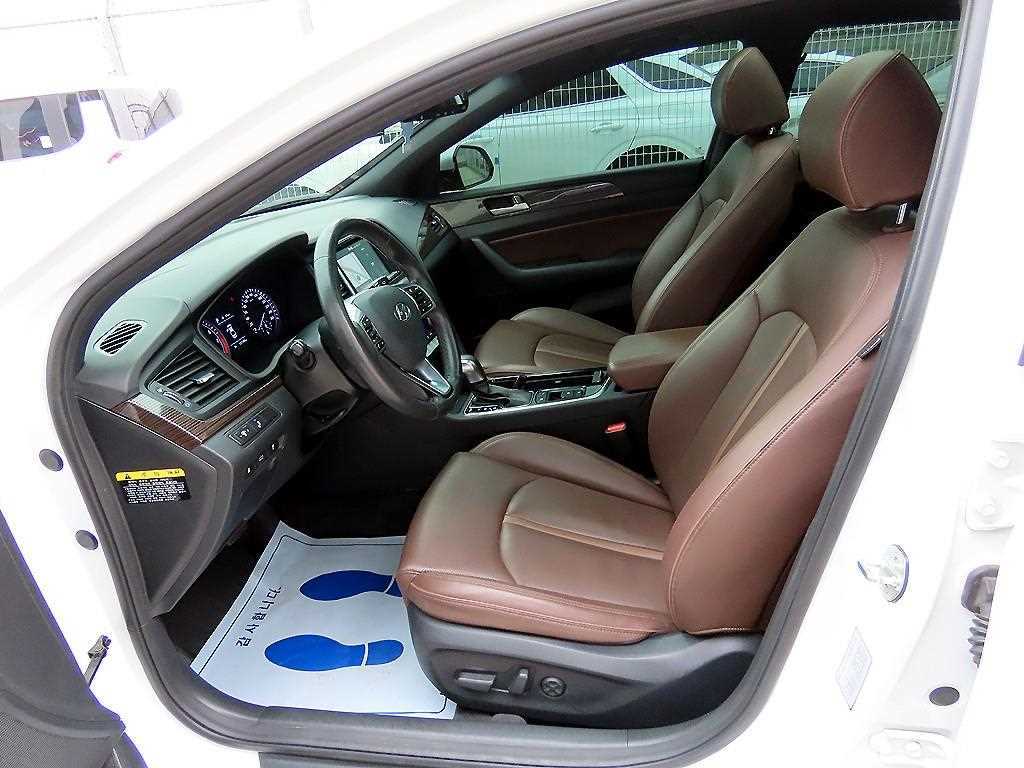 HYUNDAI Sonata - Vista 5