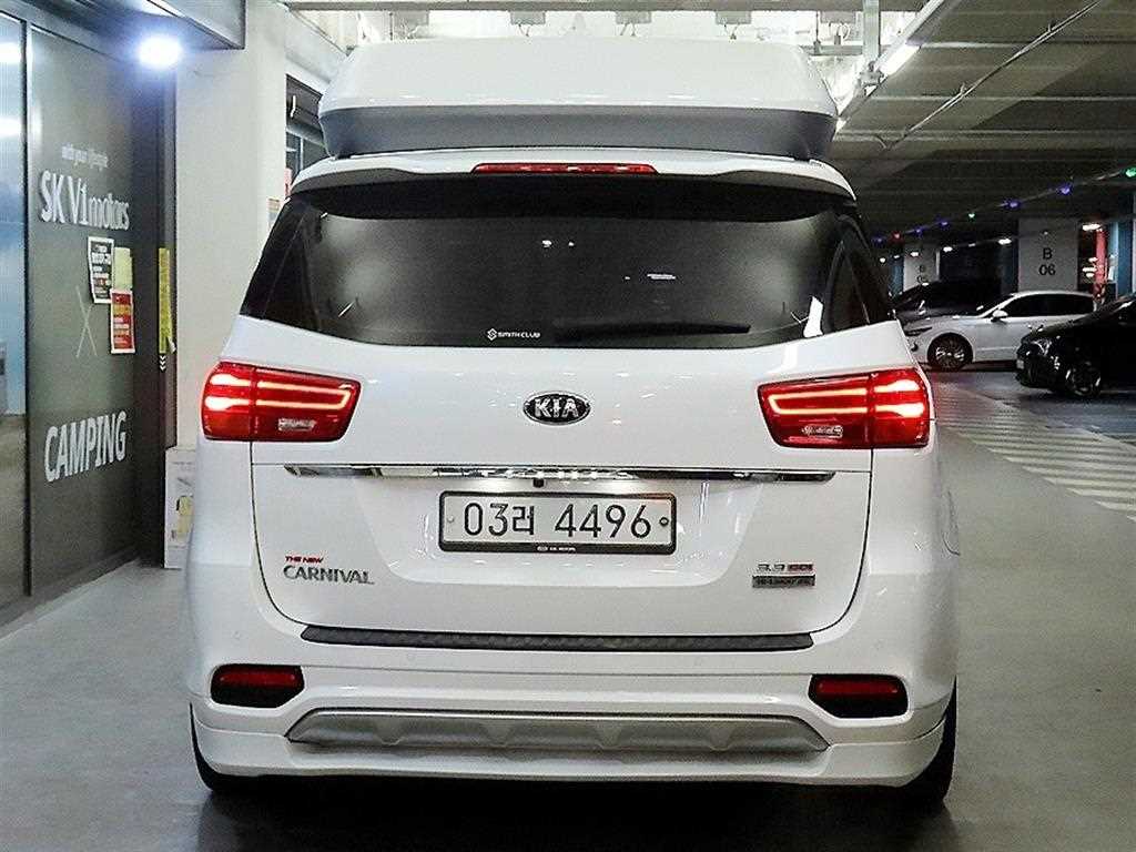 KIA Carnival - Vista 5