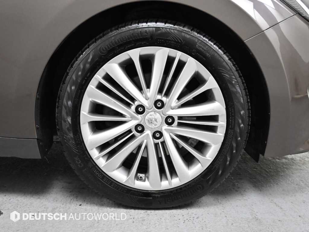 HYUNDAI Aslan - Vista 5