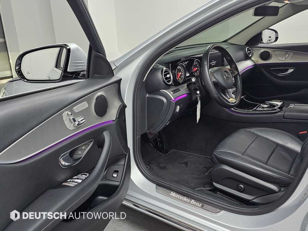 Mercedes Benz E class - Vista 11