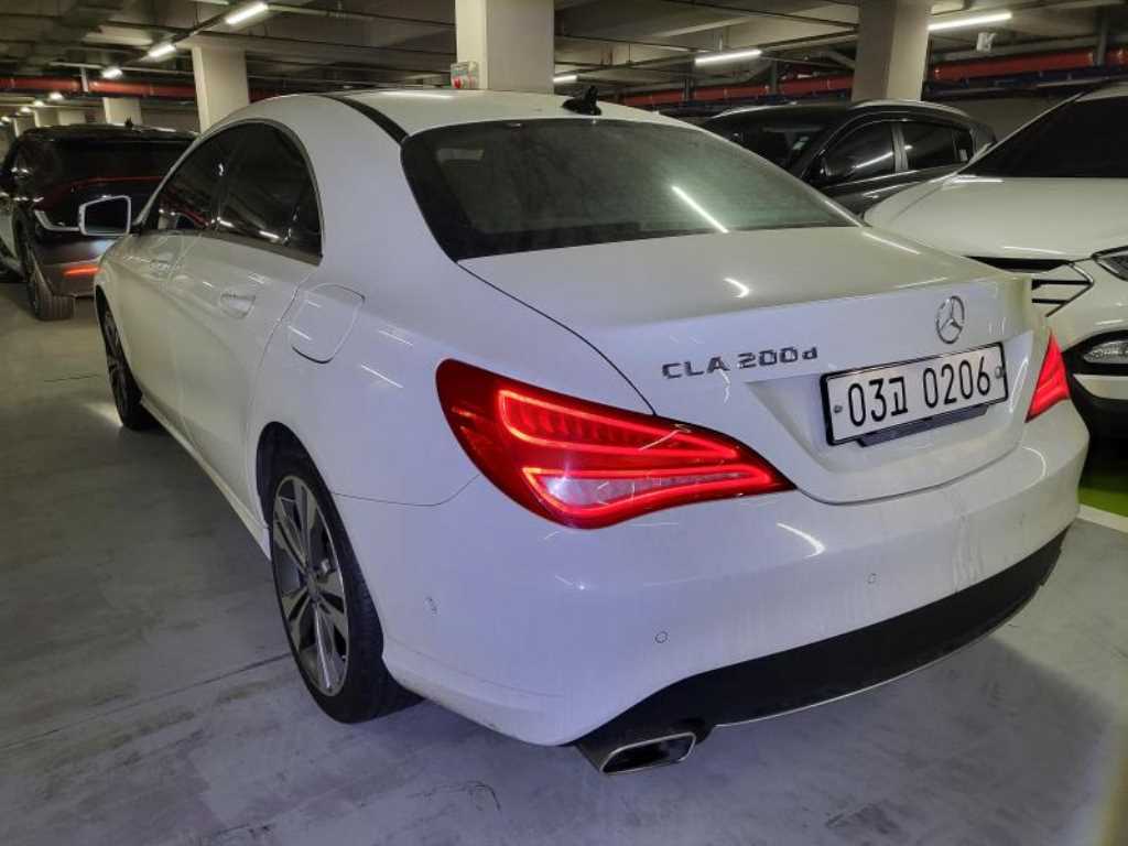 Mercedes Benz CLA Class - Vista 4