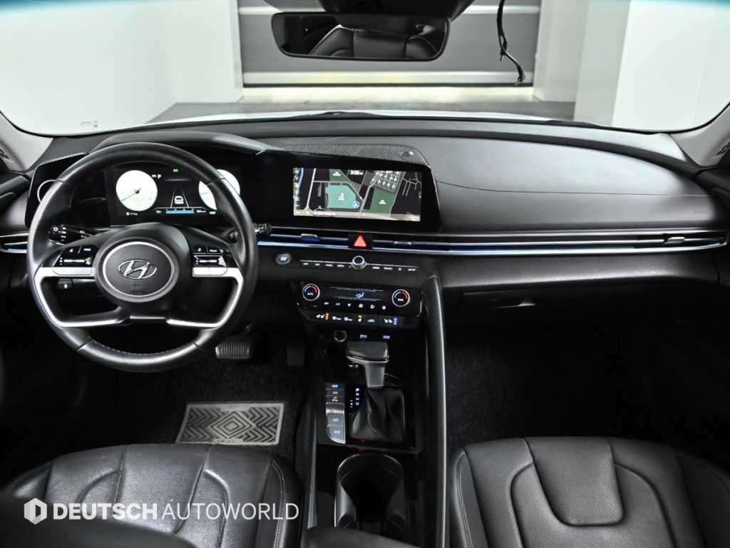 HYUNDAI Avante - Vista 7