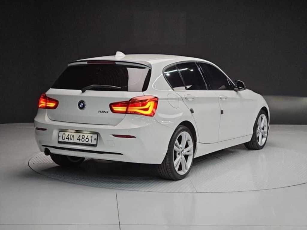 BMW 1 series - Vista 4