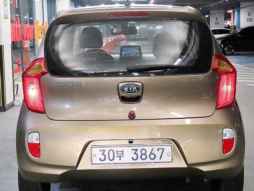 KIA Morning - Vista 5