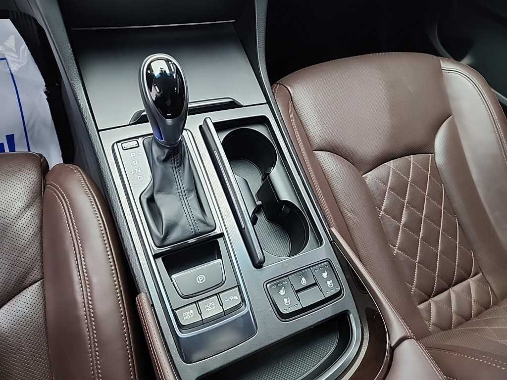 HYUNDAI Aslan - Vista 8