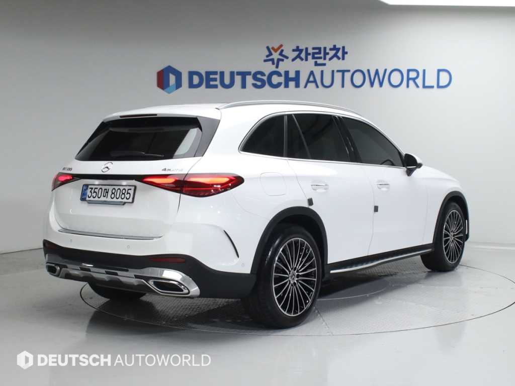 Mercedes Benz GLC Class - Vista 2