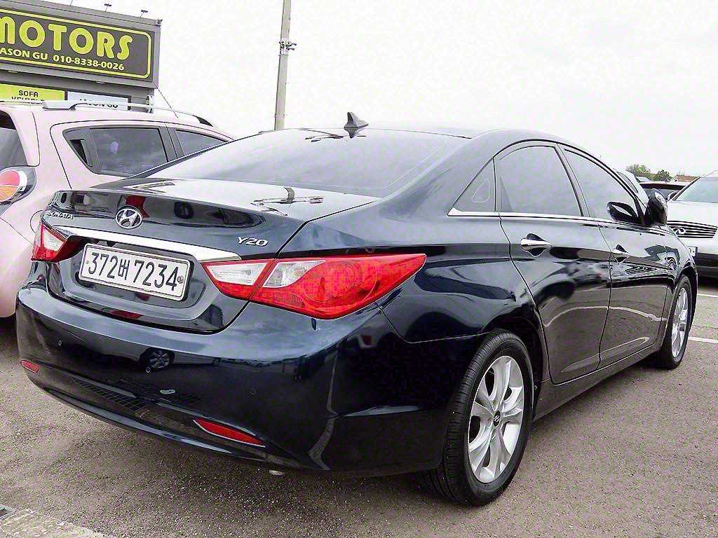 HYUNDAI Sonata - Vista 3