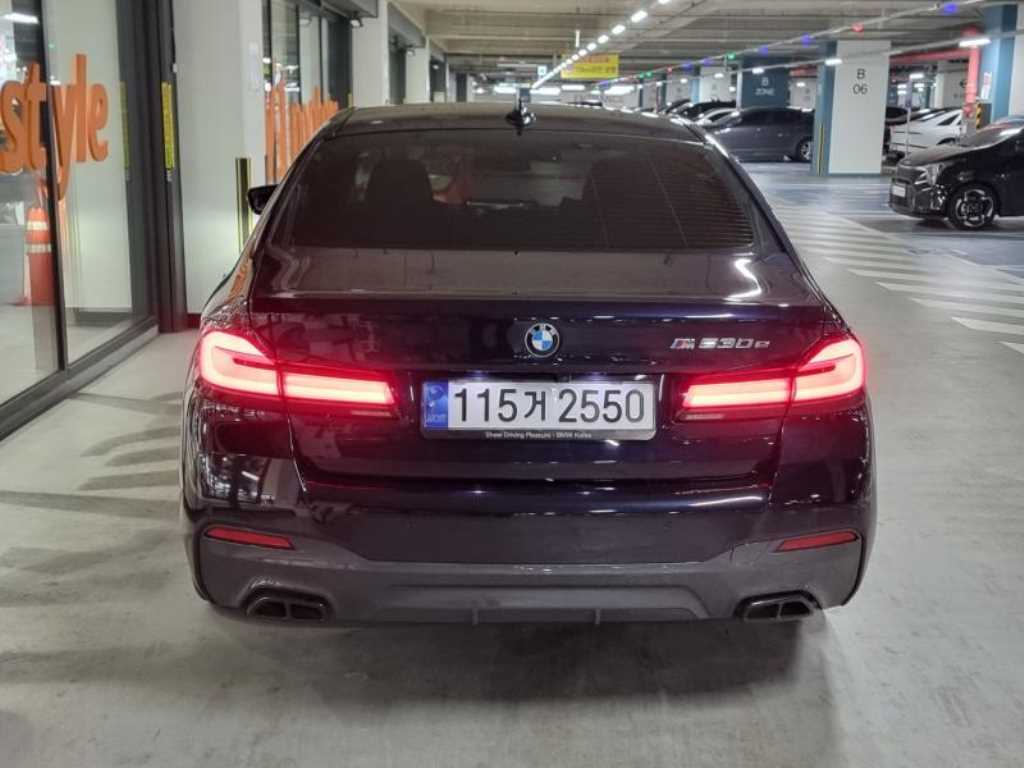 BMW 5 Series - Vista 5