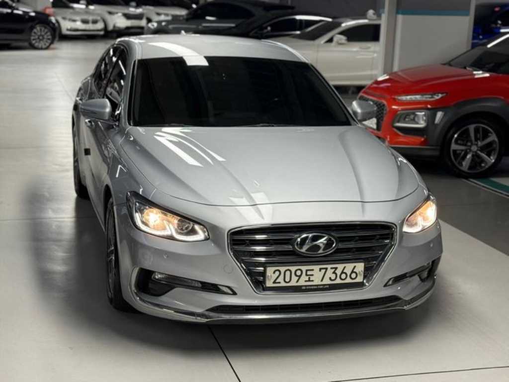 HYUNDAI Grandeur - Vista 3