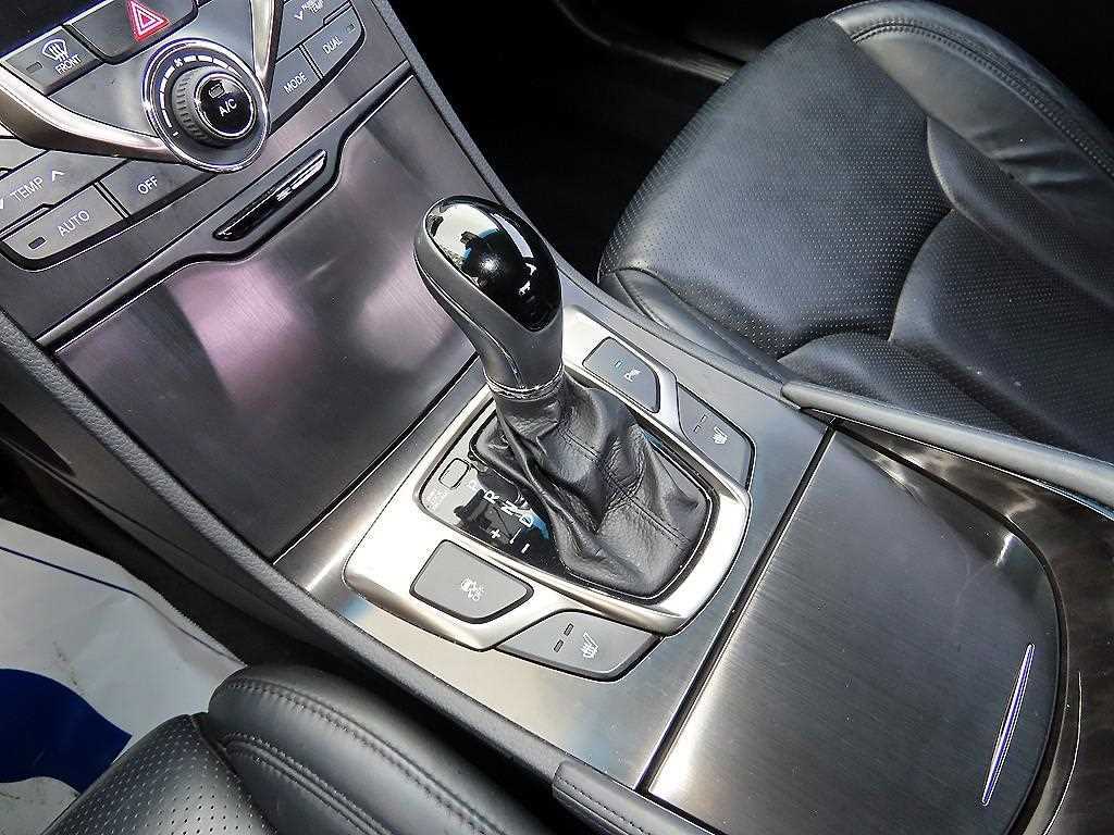 HYUNDAI Grandeur - Vista 11