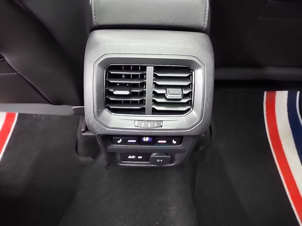 Volkswagen Tiguan 2020 Blanco - Importación desde Corea - HF Imports Iquique - Foto 13