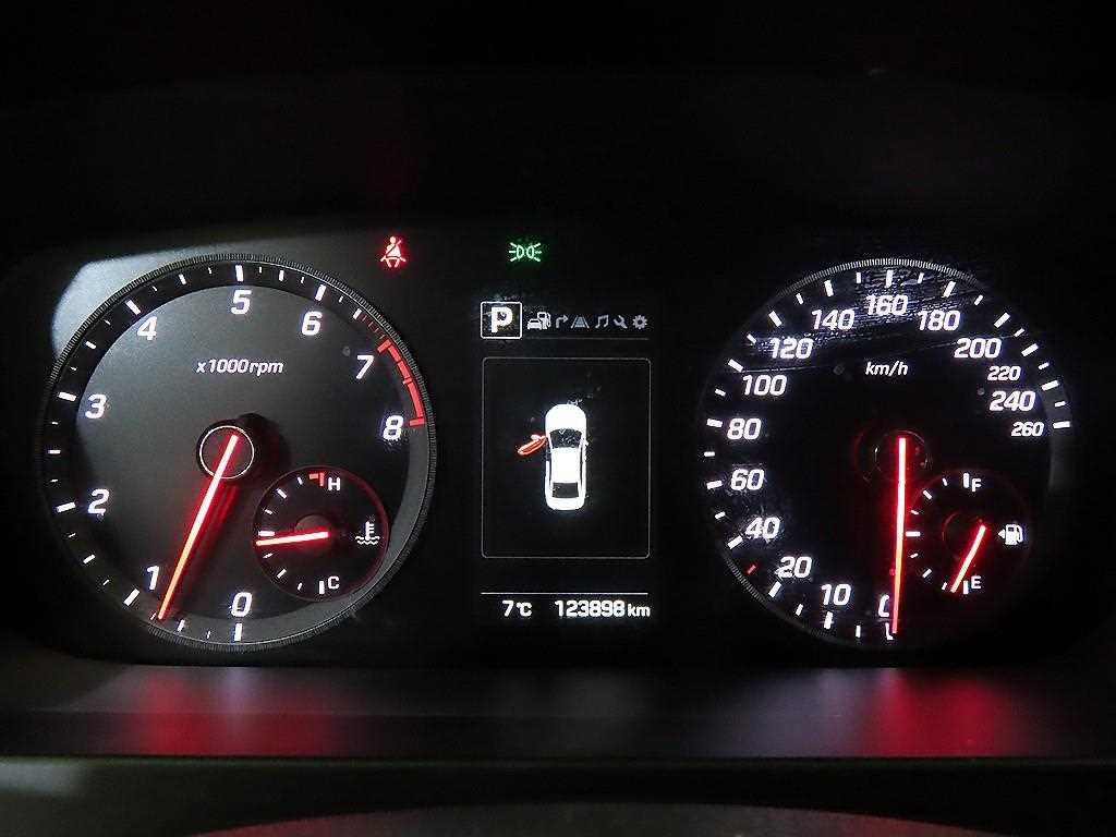 HYUNDAI Sonata - Vista 9