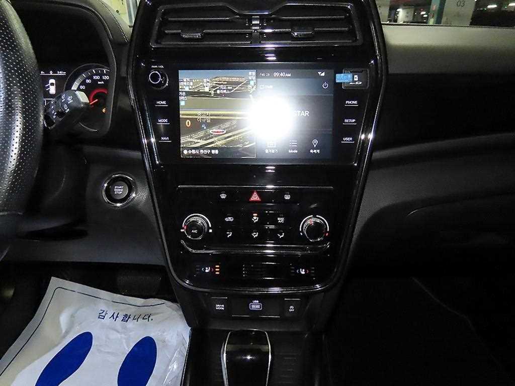 Ssangyong Tivoli - Vista 11