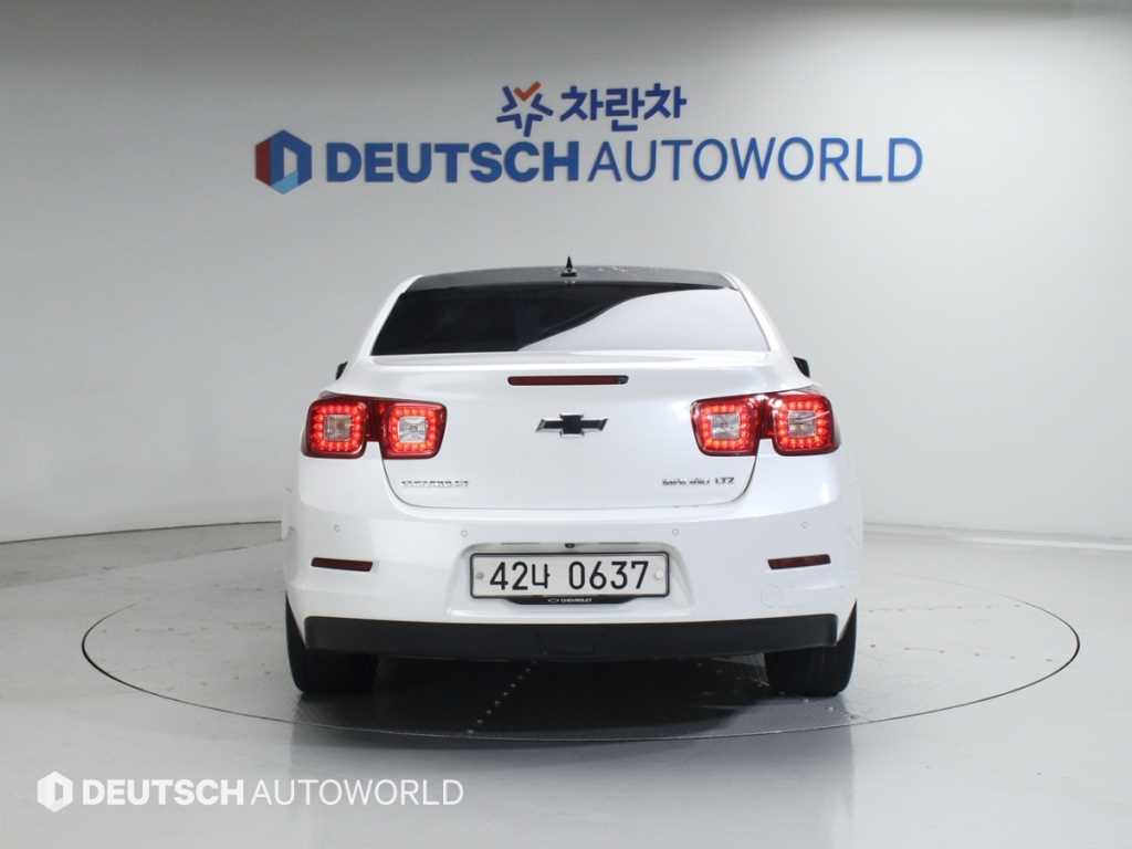 Chevrolet Malibu - Vista 4