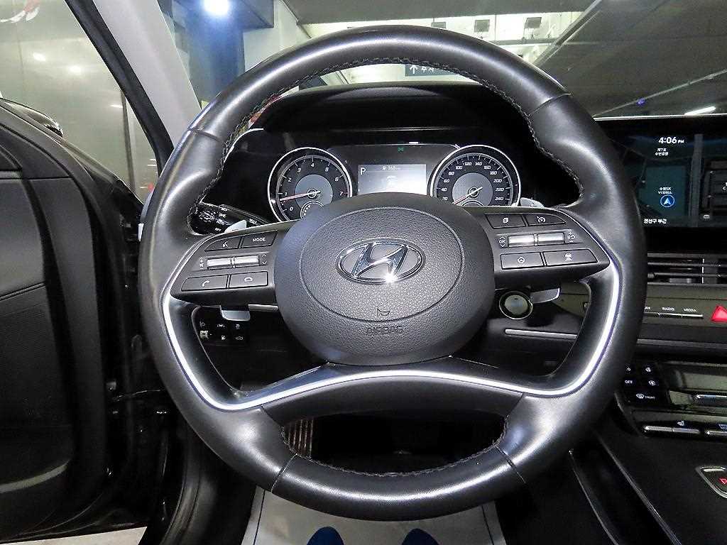 HYUNDAI Grandeur - Vista 8