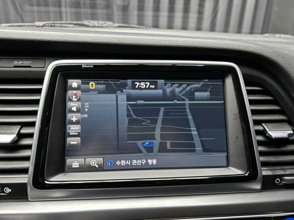 HYUNDAI Sonata - Vista 11