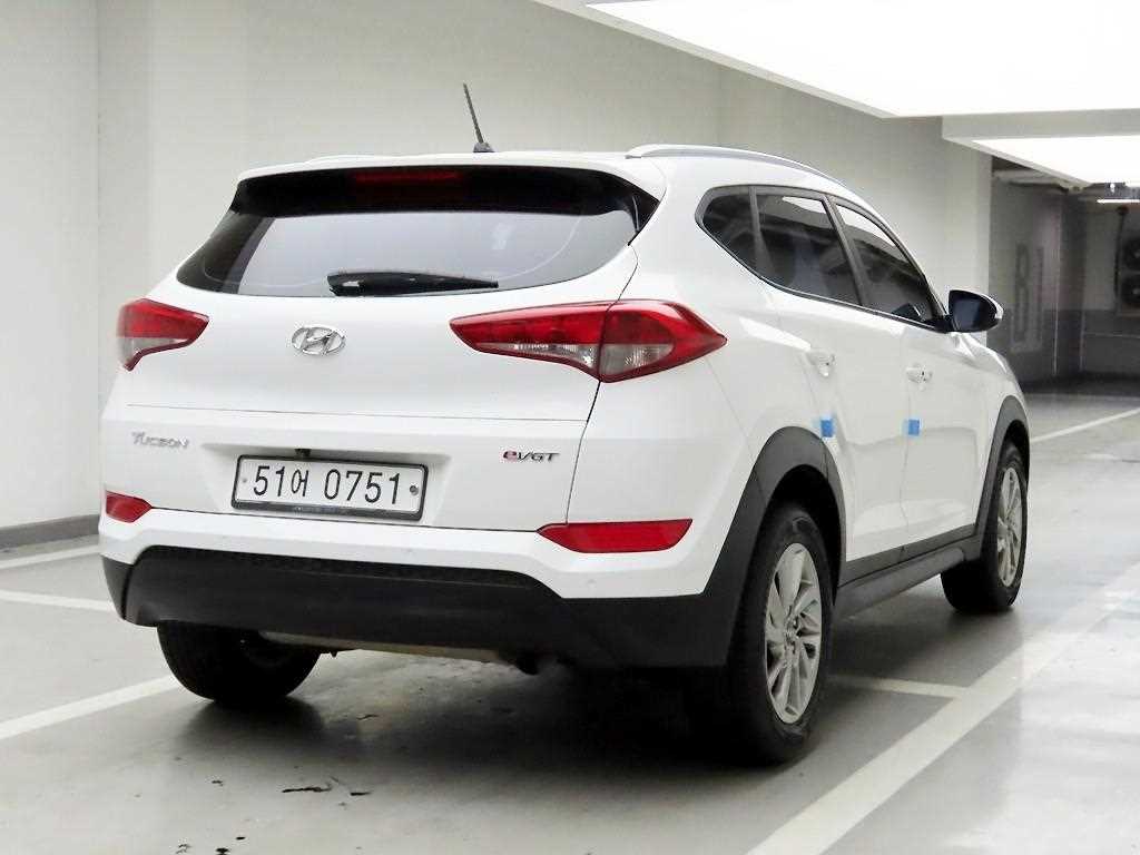 HYUNDAI Tucson - Vista 4