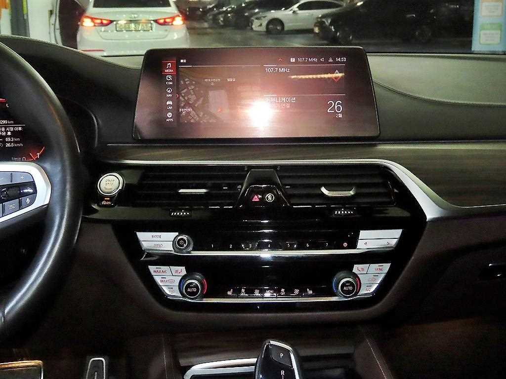 BMW 5 Series - Vista 10