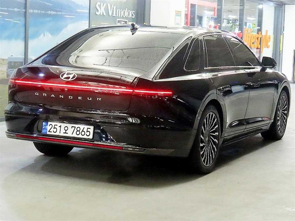 HYUNDAI Grandeur - Vista 4