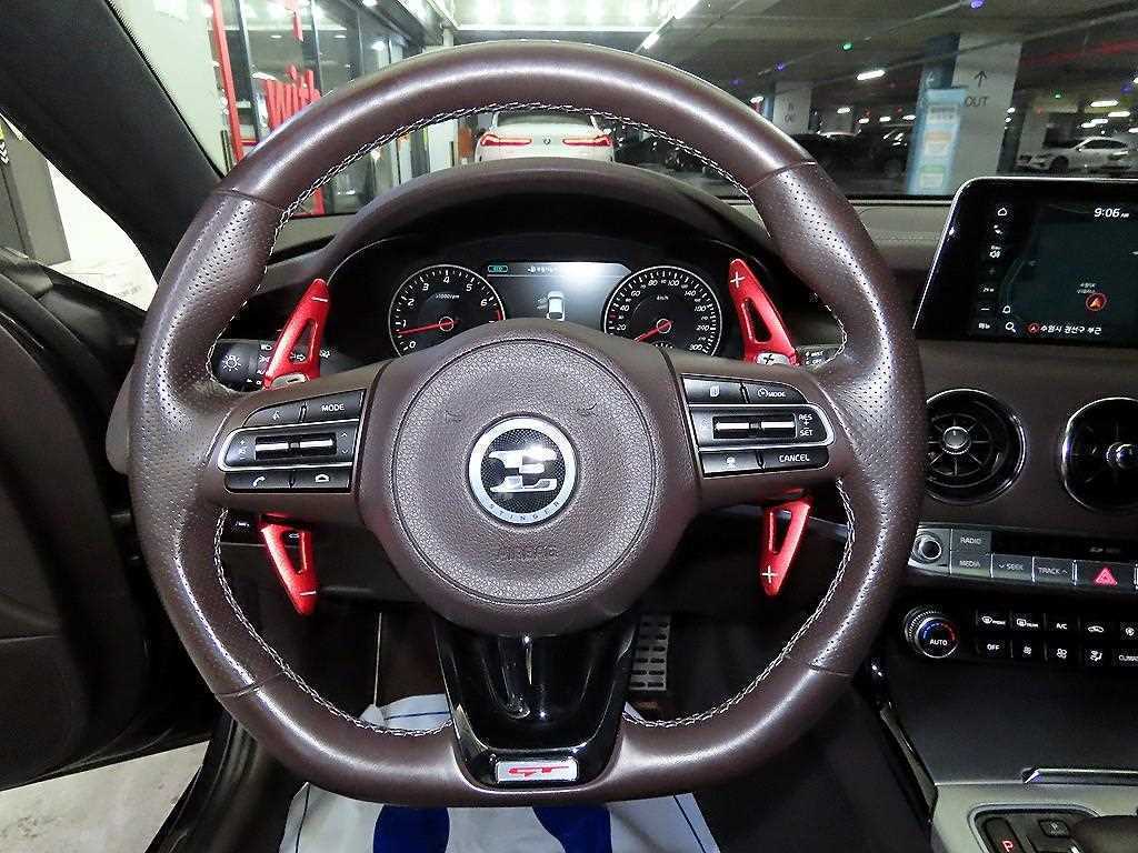 KIA Stinger - Vista 8