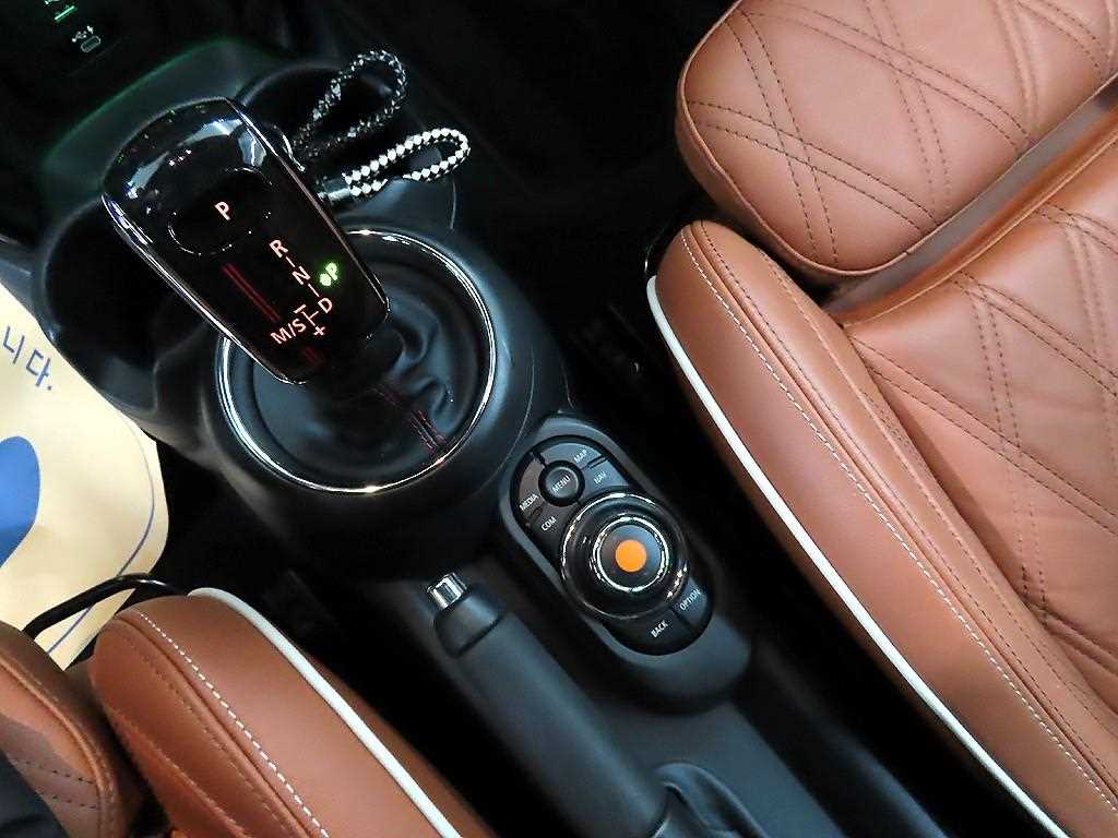 Mini Cooper Convertible - Vista 11